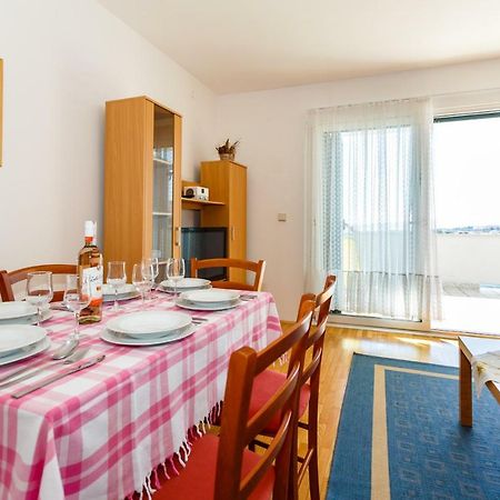 Apartment Anton Krk Town Buitenkant foto