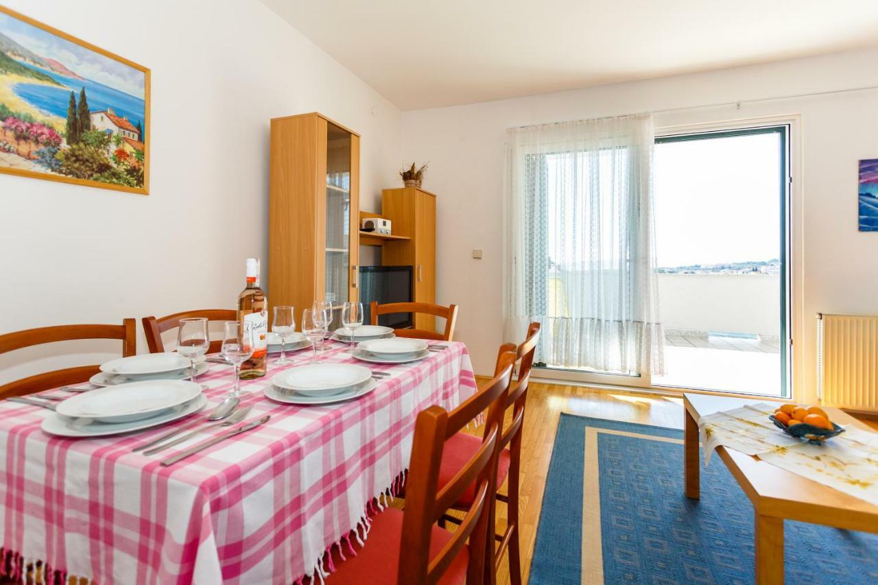 Apartment Anton Krk Town Buitenkant foto